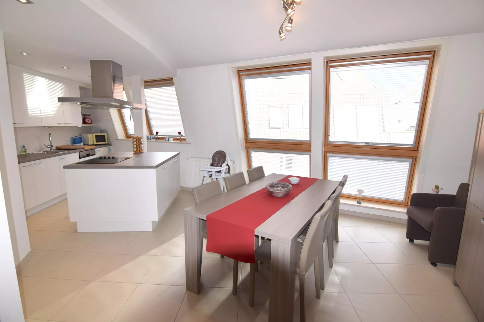 Scarpo II 0602-Dining room