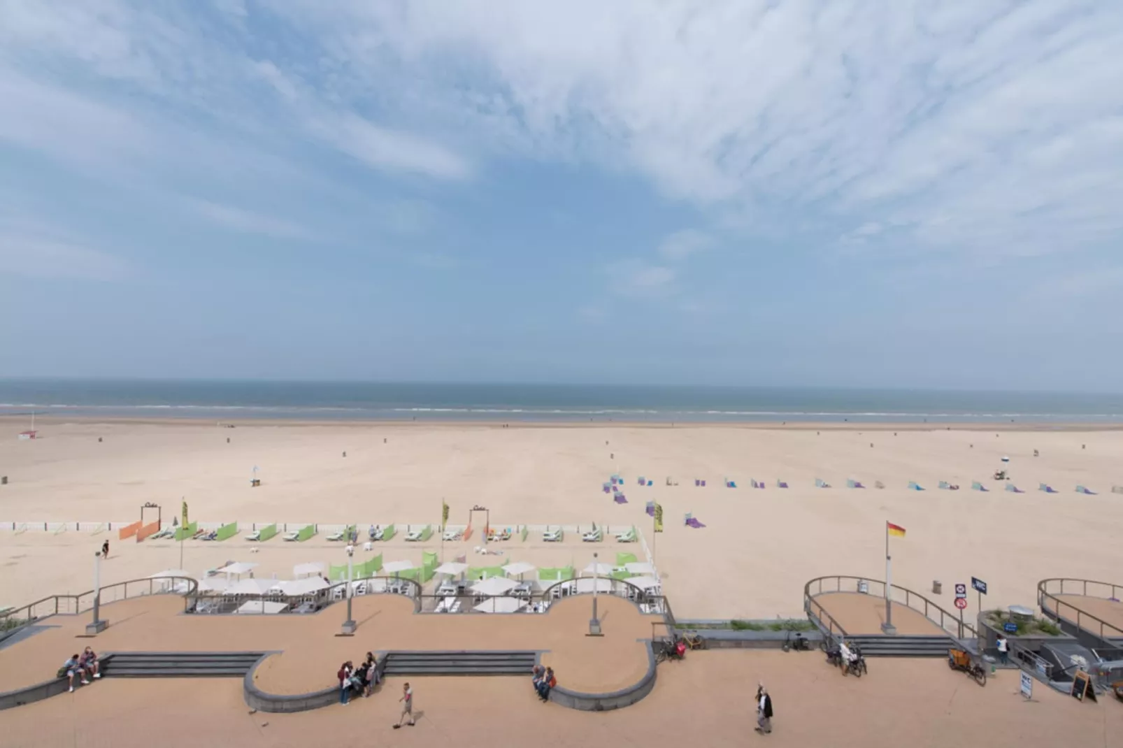 La plage 2-View summer