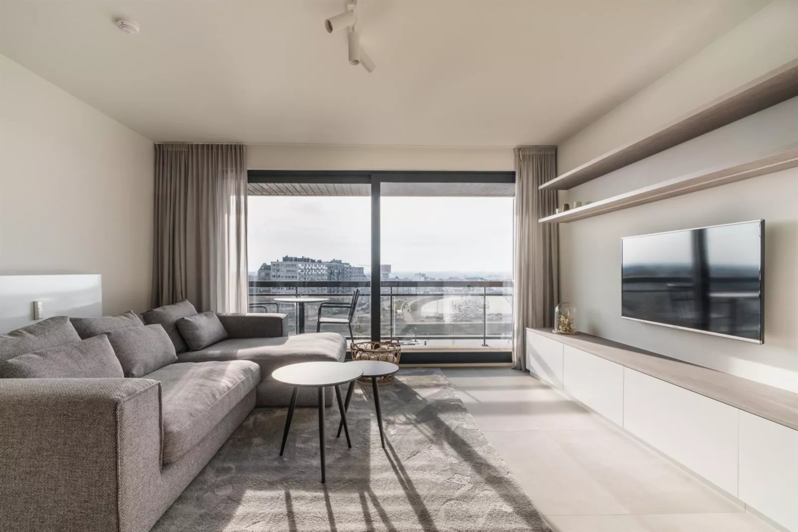 SLIPWAY - 7D-Living room