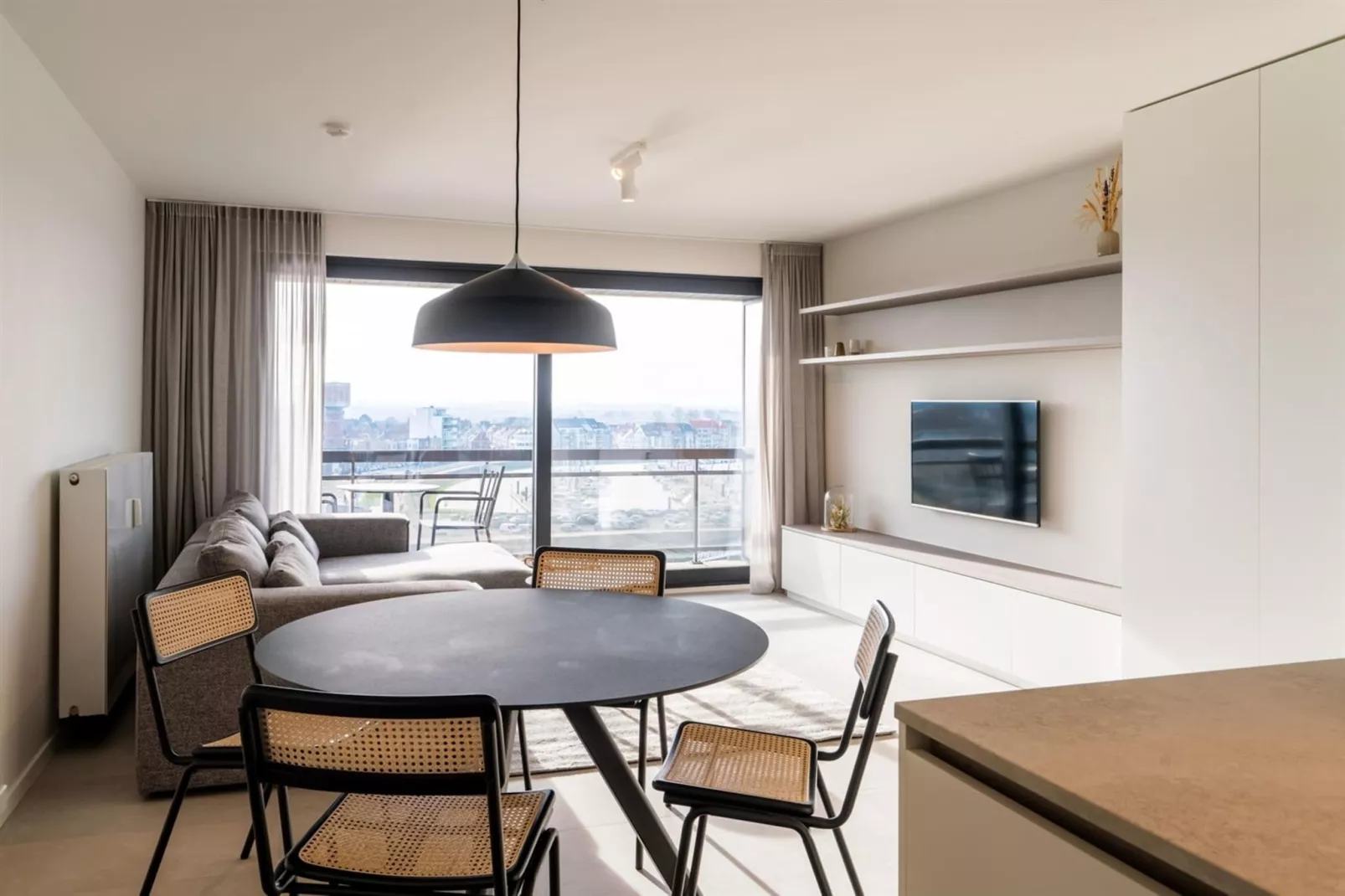 SLIPWAY - 7D-Dining room