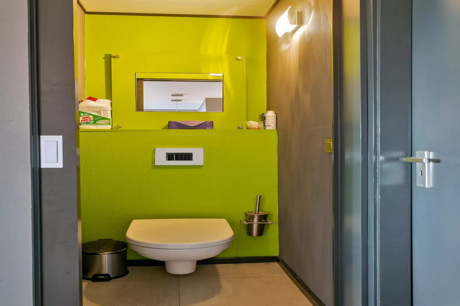 Apartment with 4 rooms and terrace-Bathroom
