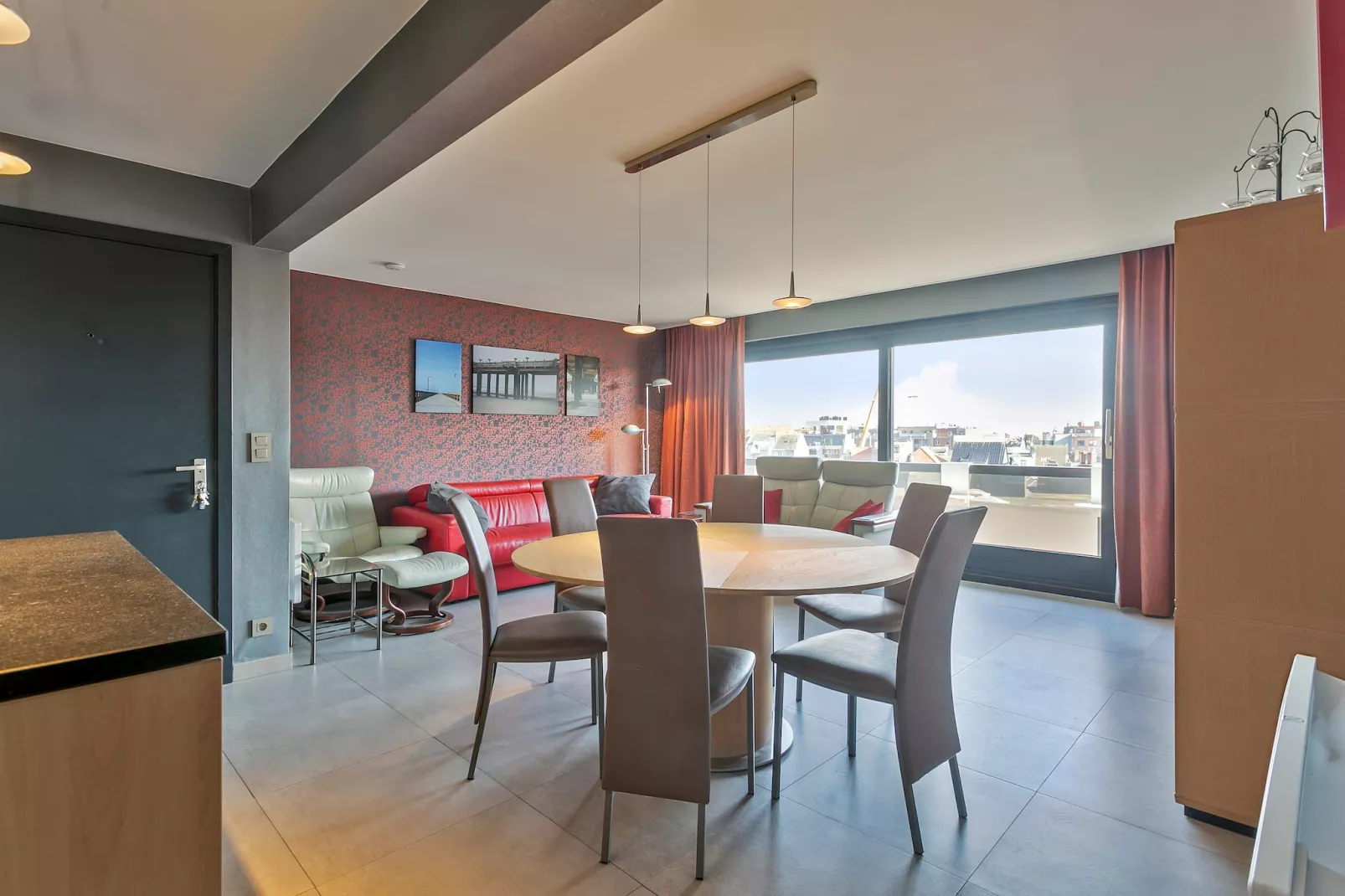 Apartment with 4 rooms and terrace-Dining room