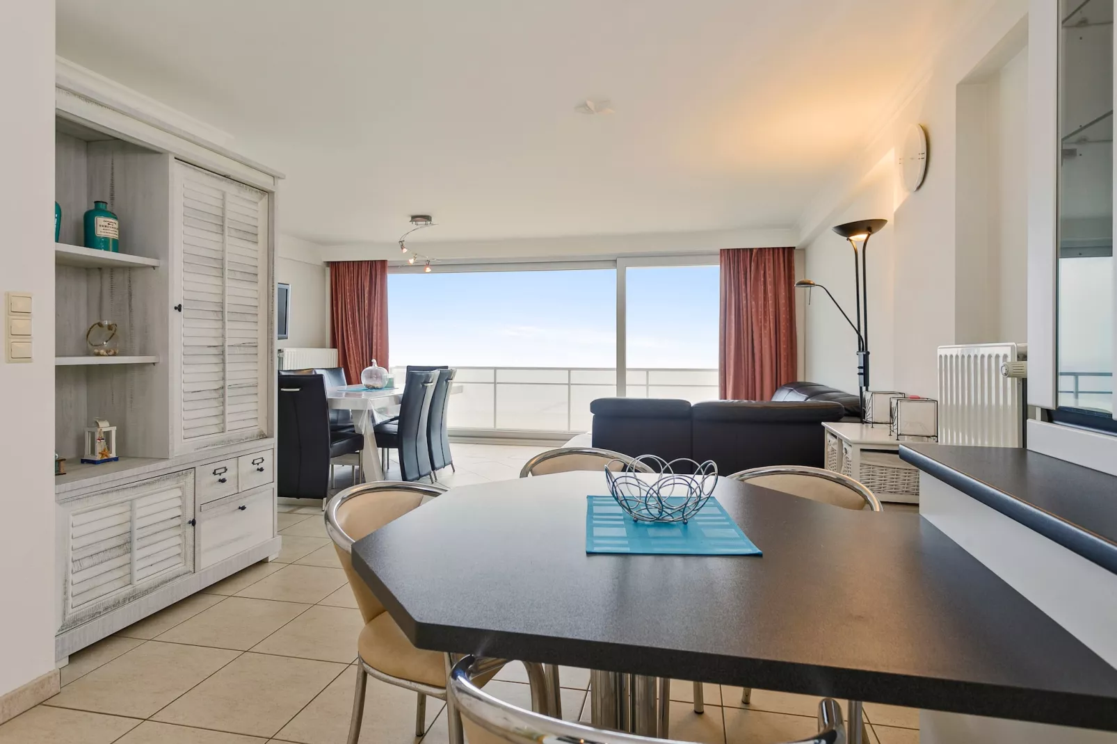LUXBEACH - 7TH-Dining room