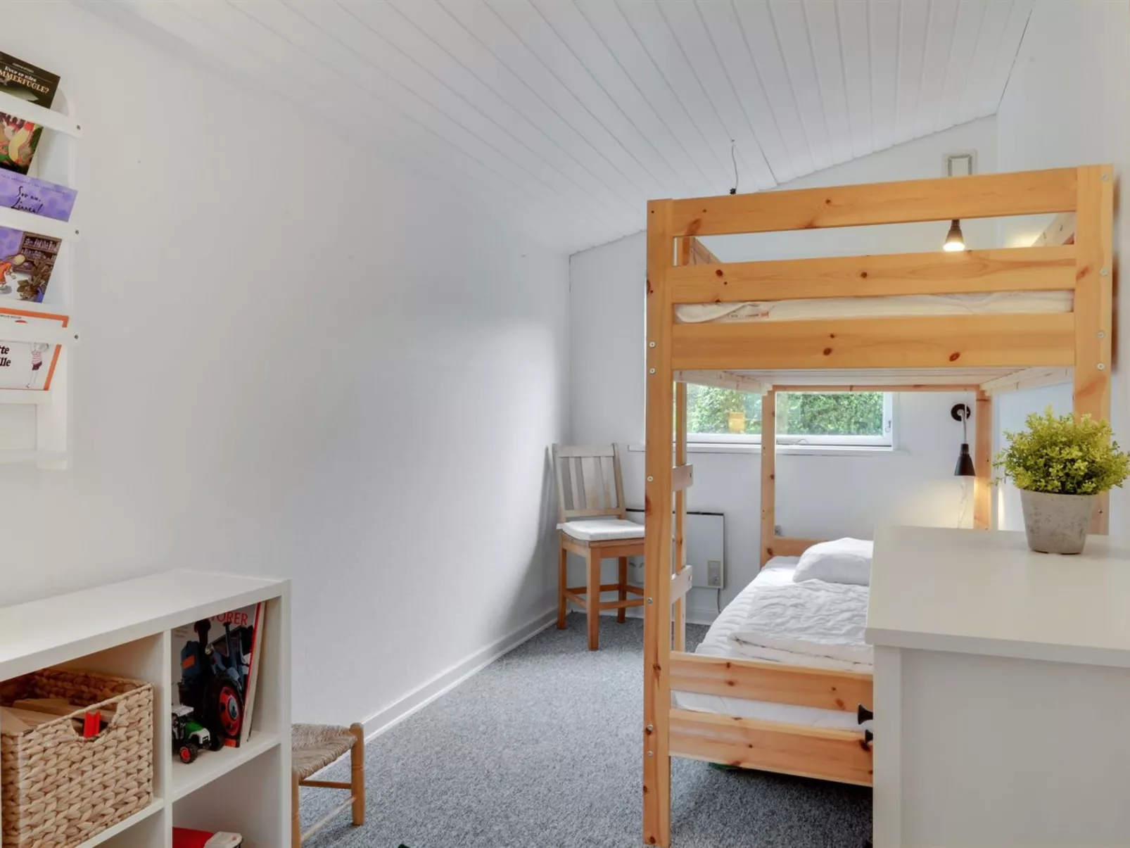 "Arnulf" - 400m from the sea-Inside