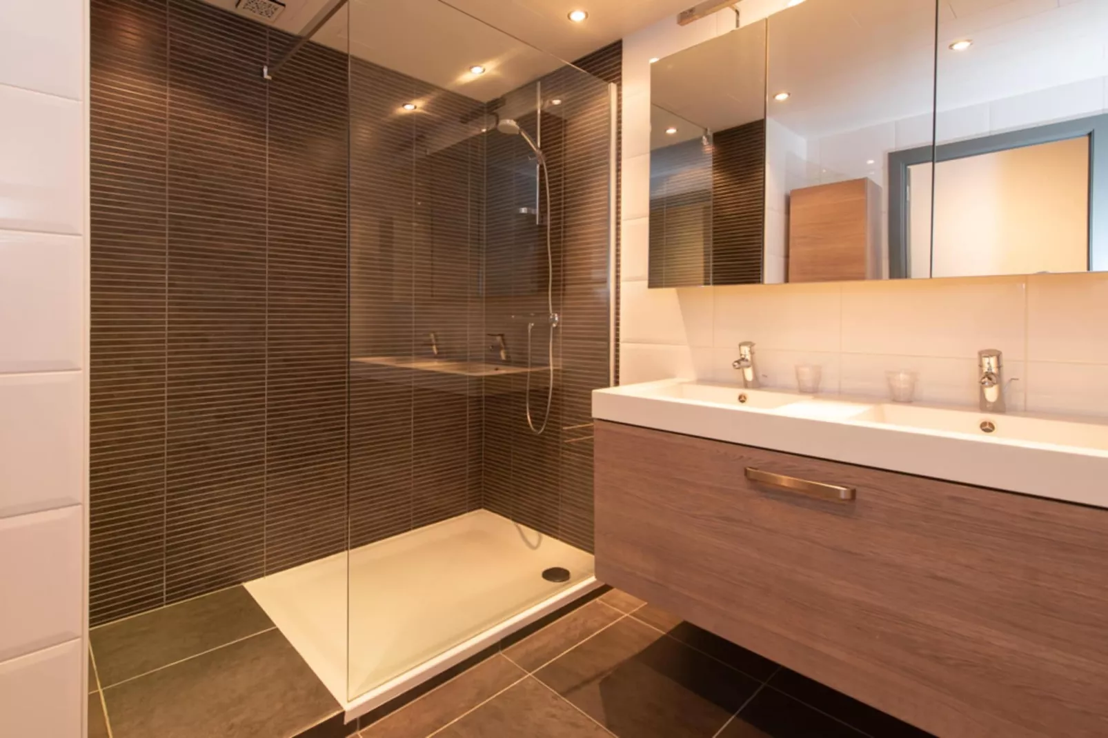 Herakles-Bathroom
