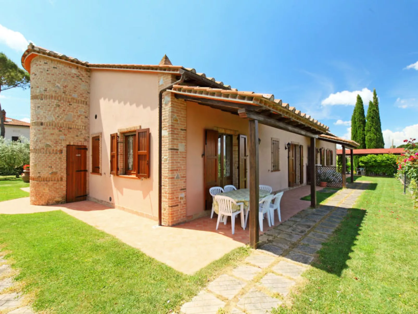 Villastrada-Dehors