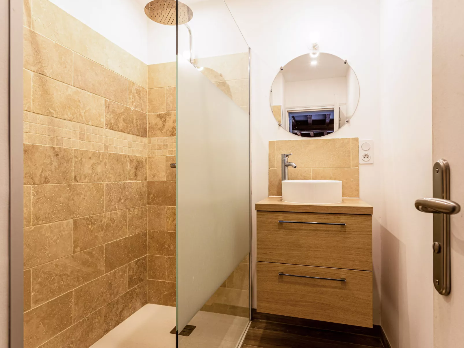 Le Clos Renard-Inside