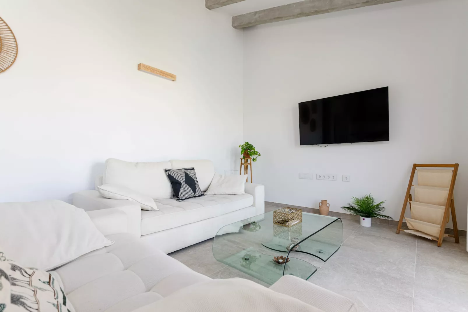 YourHouse Can Covetes-Living room