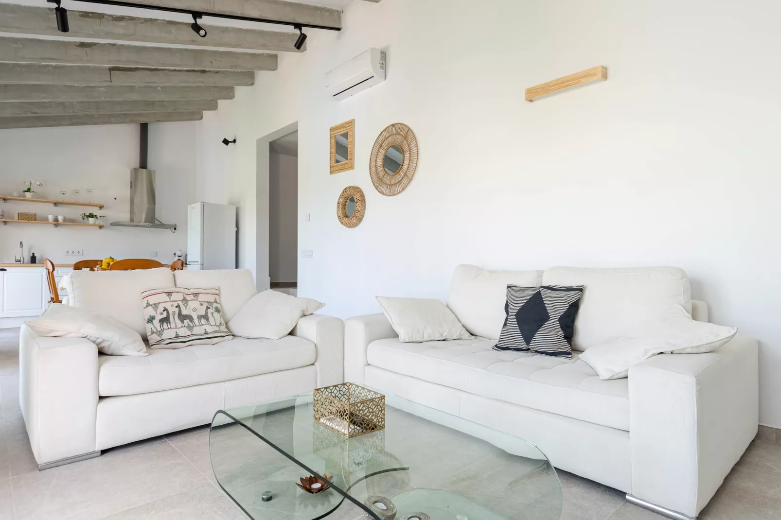 YourHouse Can Covetes-Living room