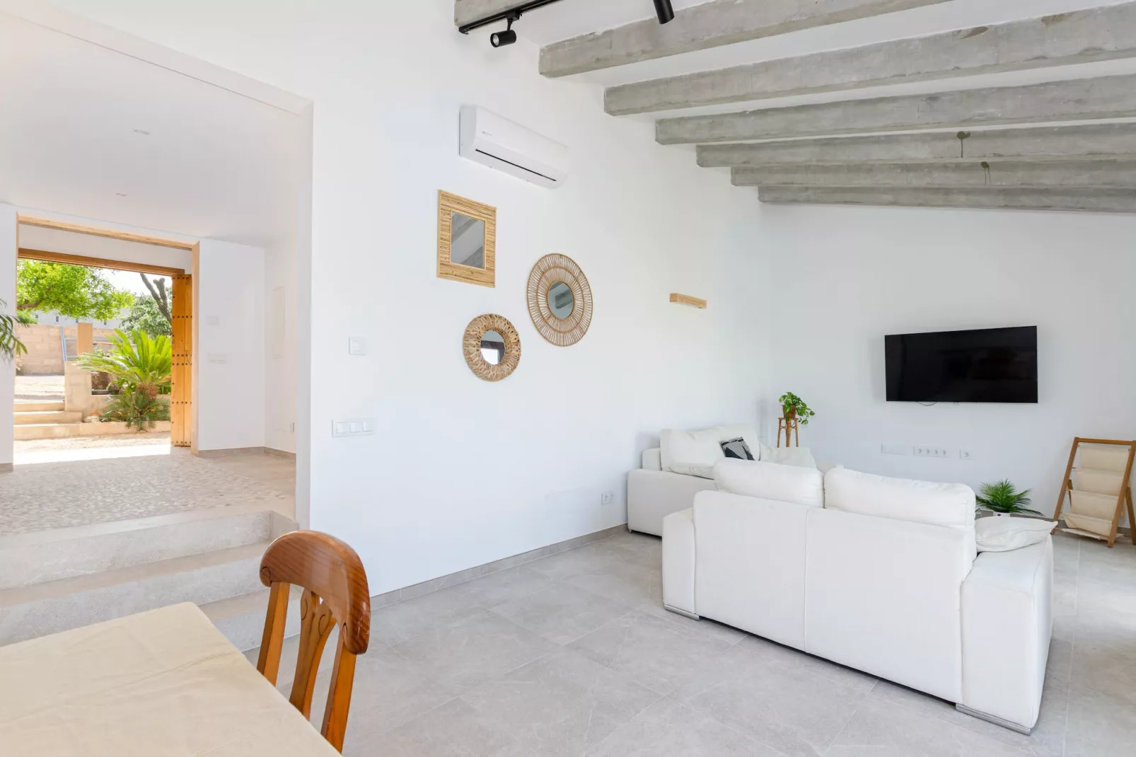YourHouse Can Covetes-Living room