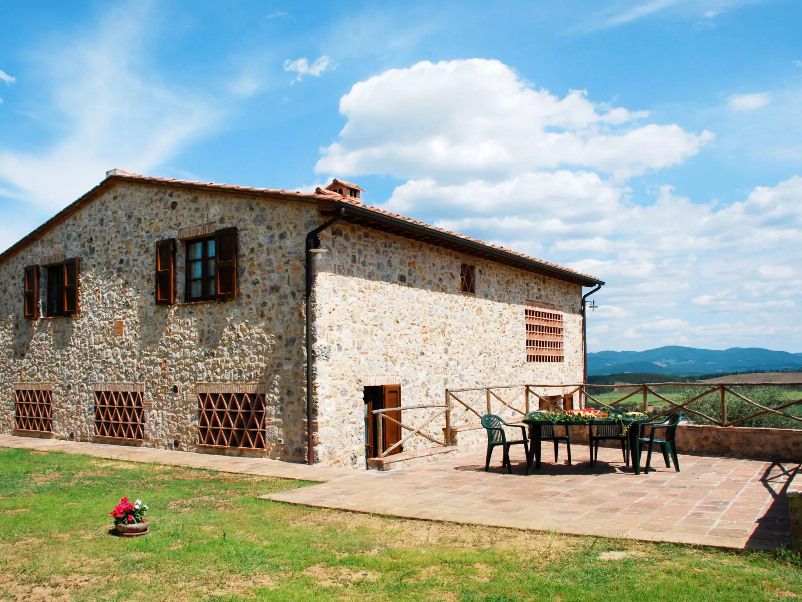Poggio all'Aia-Outside