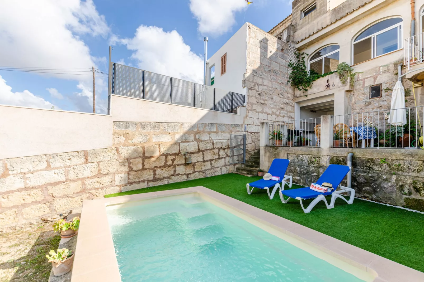 YourHouse Cas Forner-Pool
