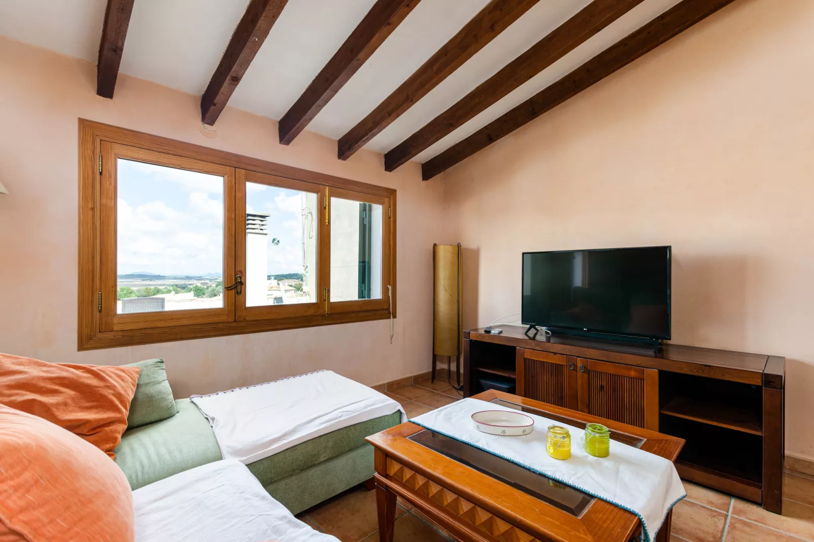 YourHouse Cas Forner-Living room
