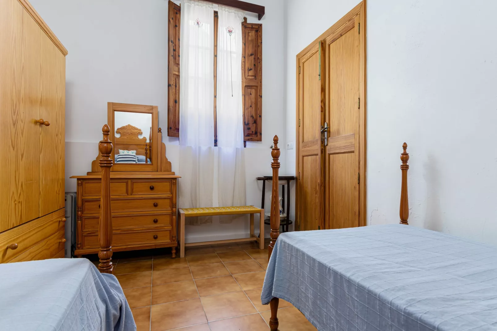 YourHouse Cas Forner-Bedroom