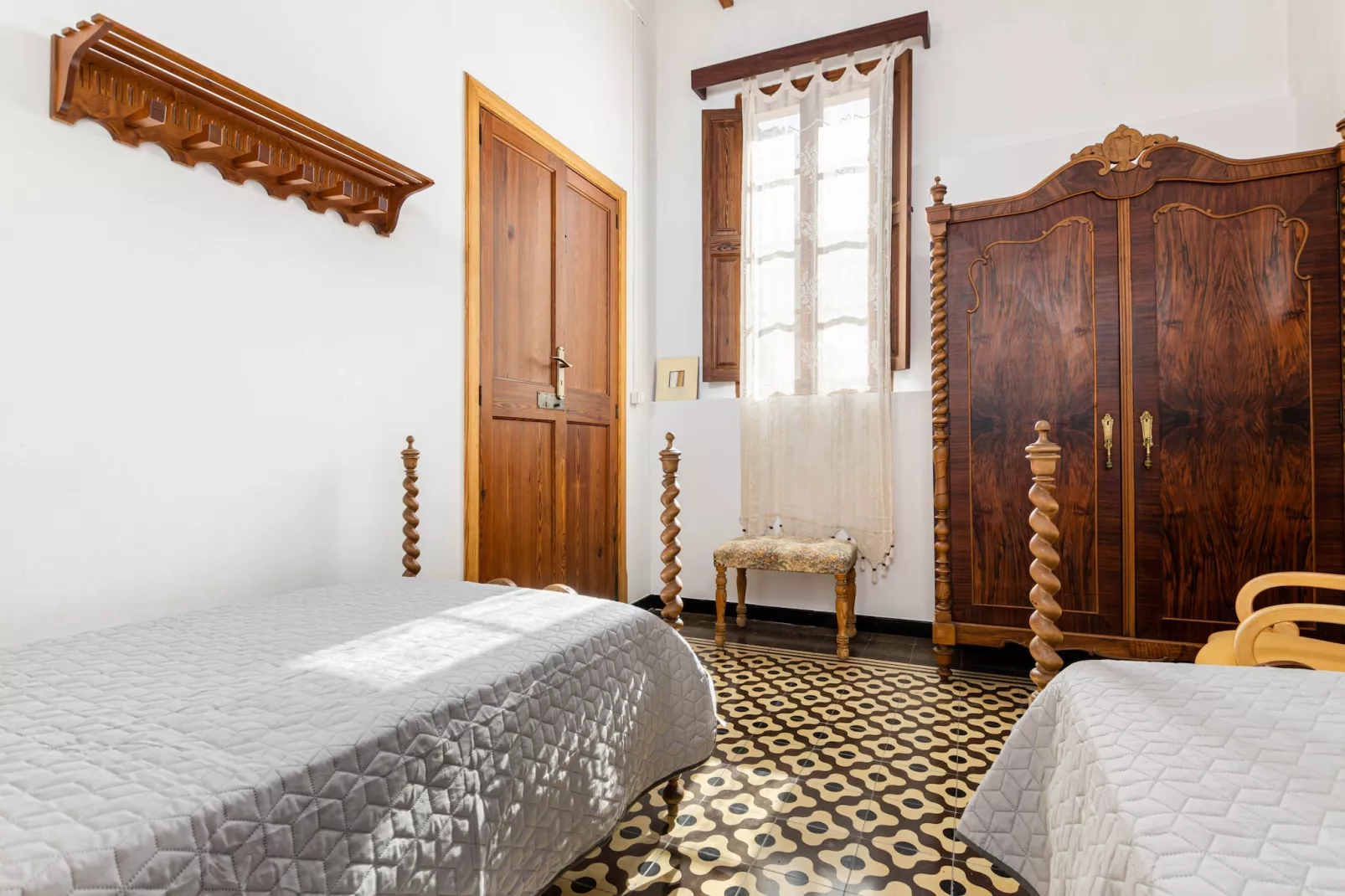 YourHouse Cas Forner-Bedroom