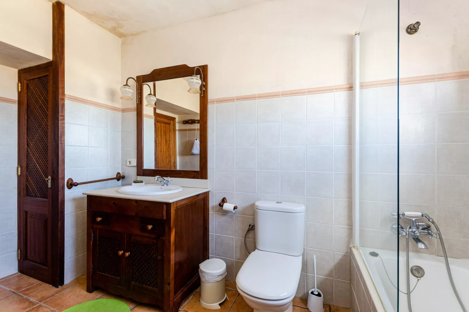 YourHouse Cas Forner-Bathroom