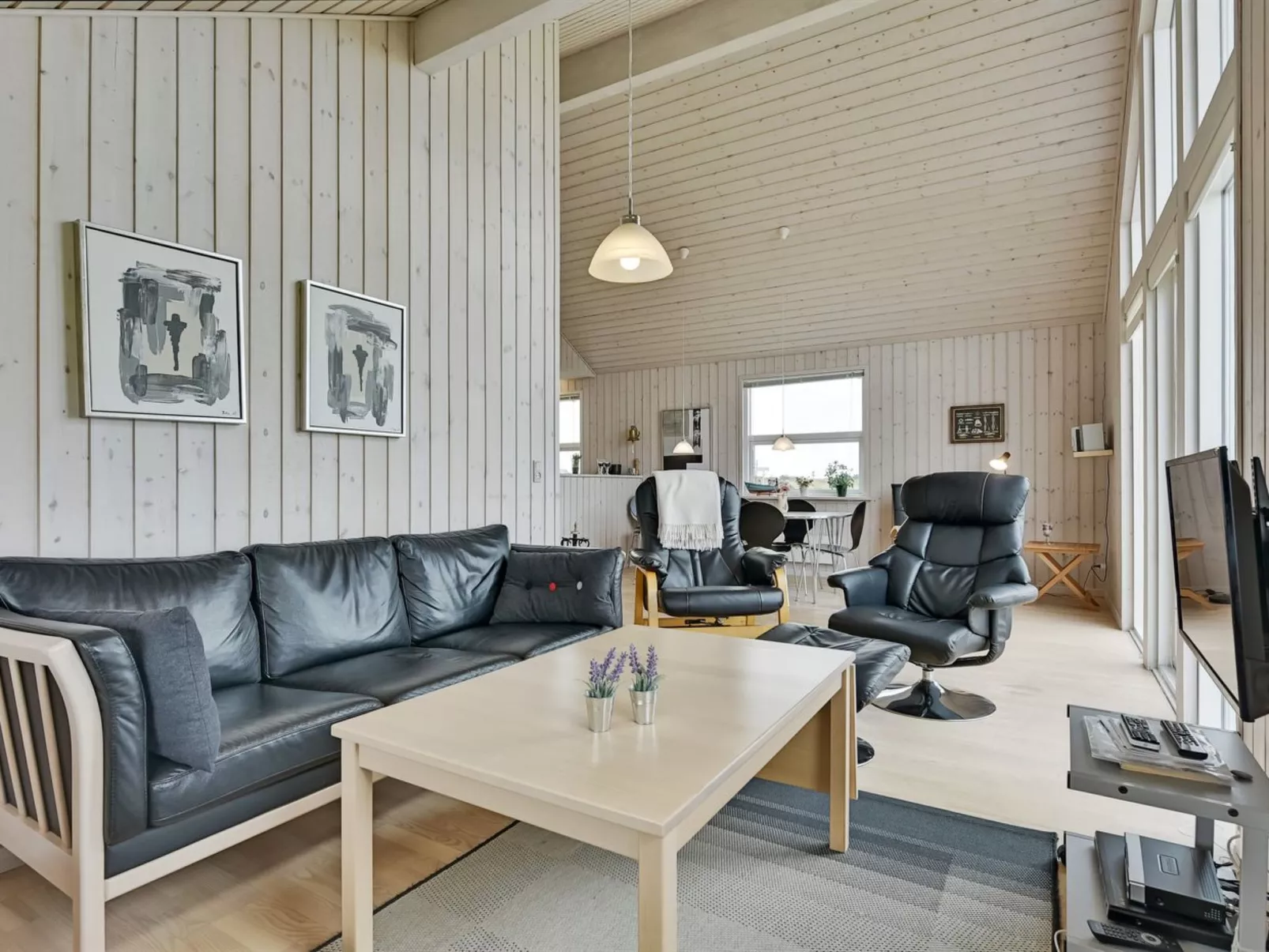 "Erland" - 500m from the sea