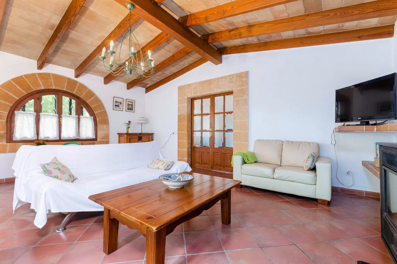 YourHouse Can Jaume-Living room