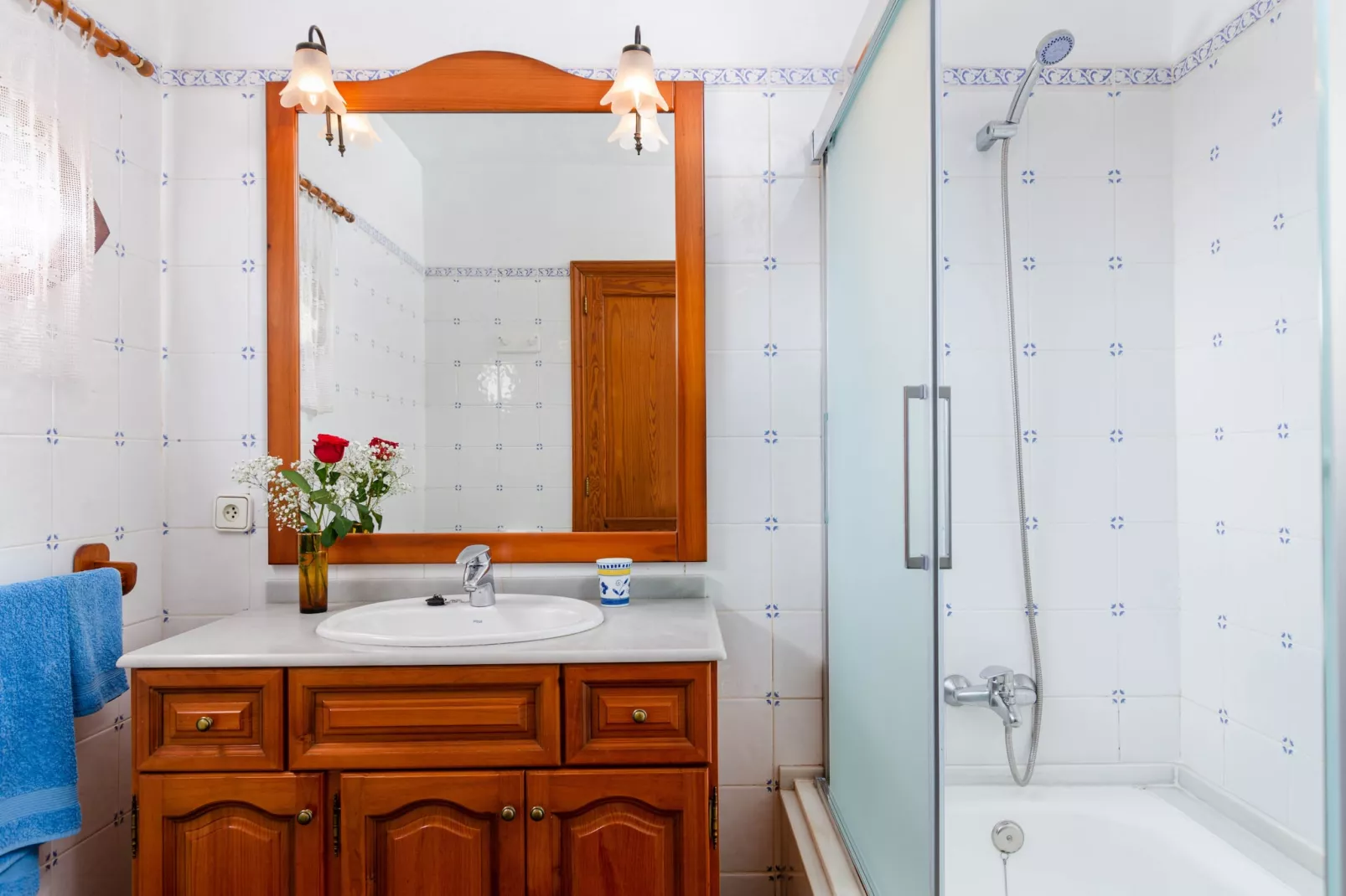 YourHouse Can Jaume-Bathroom