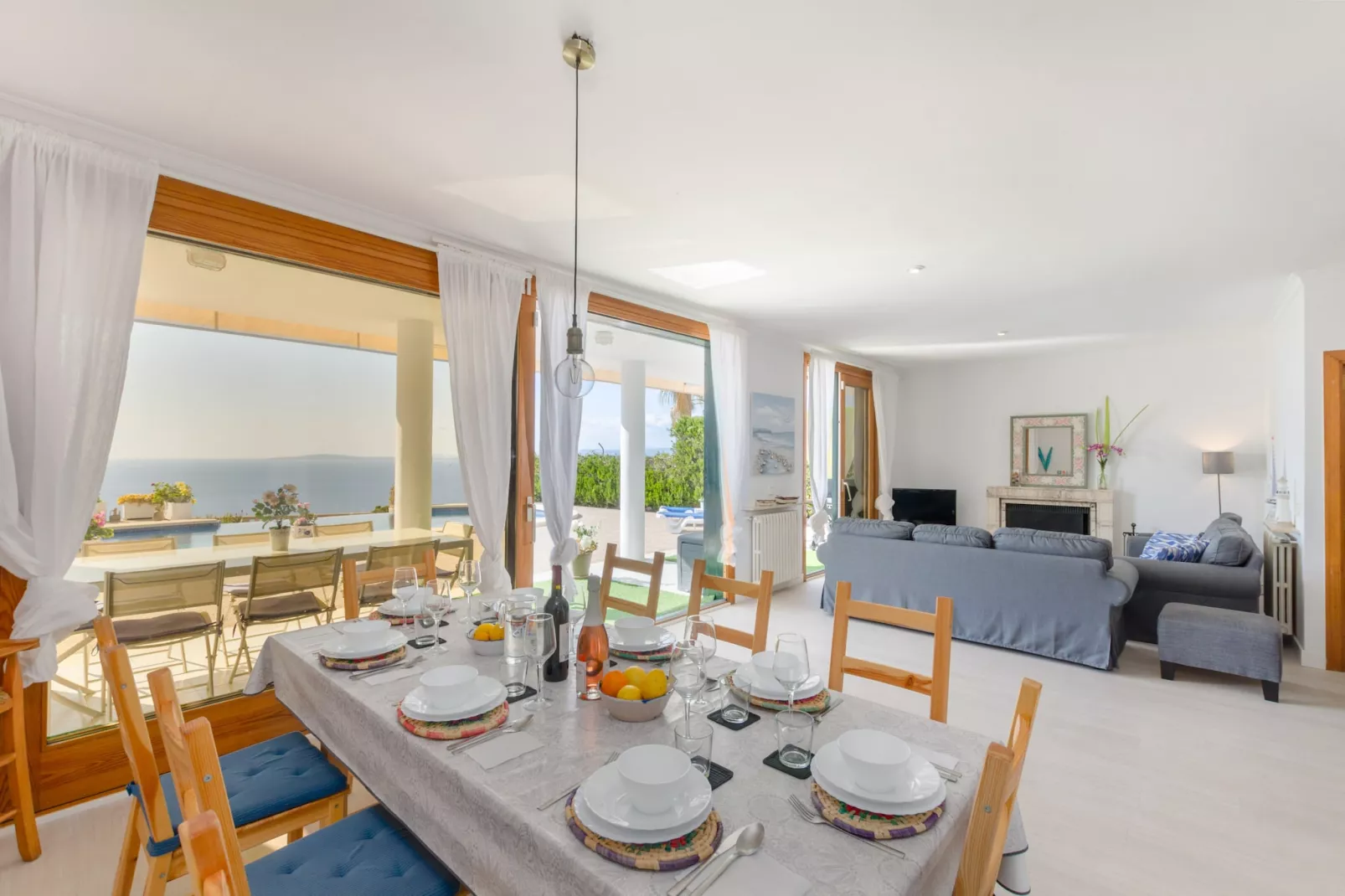 YourHouse Somni-Dining room