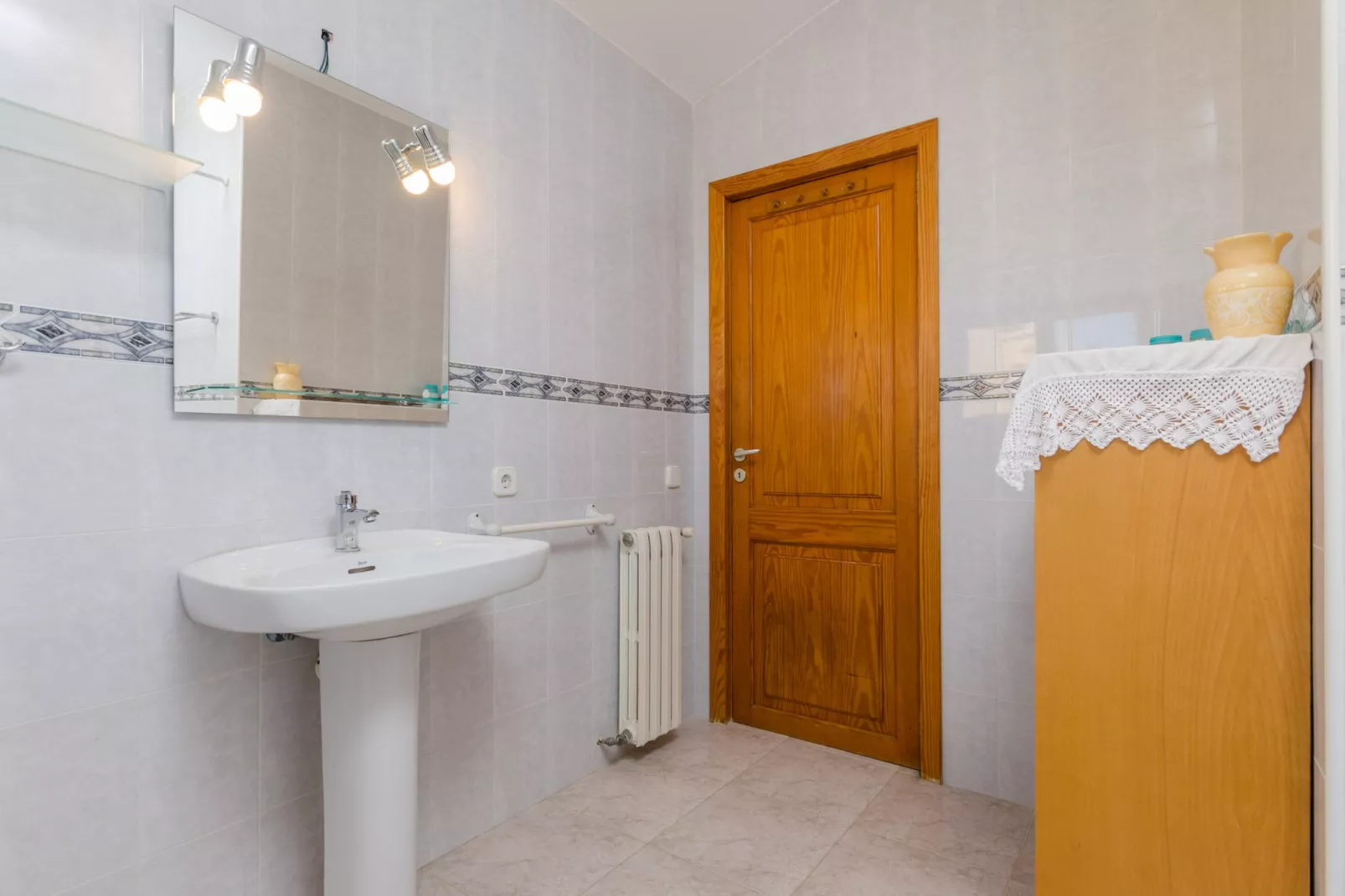 YourHouse Somni-Bathroom