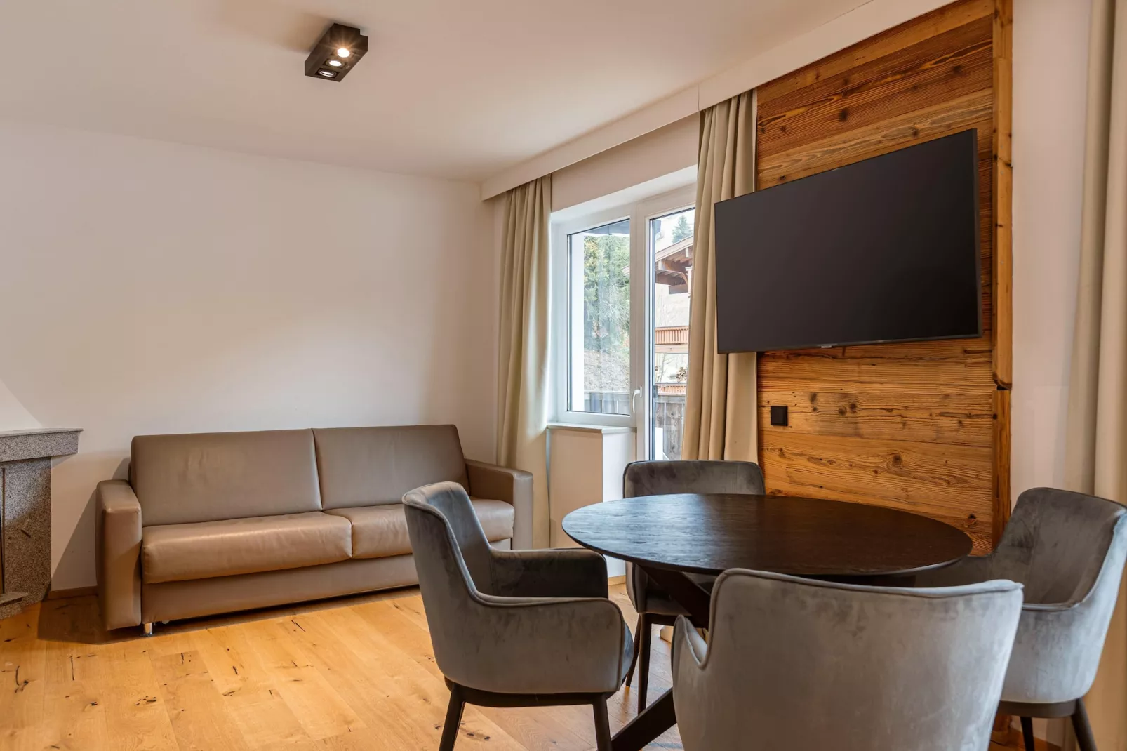 Saalbach Suite 2-Living room