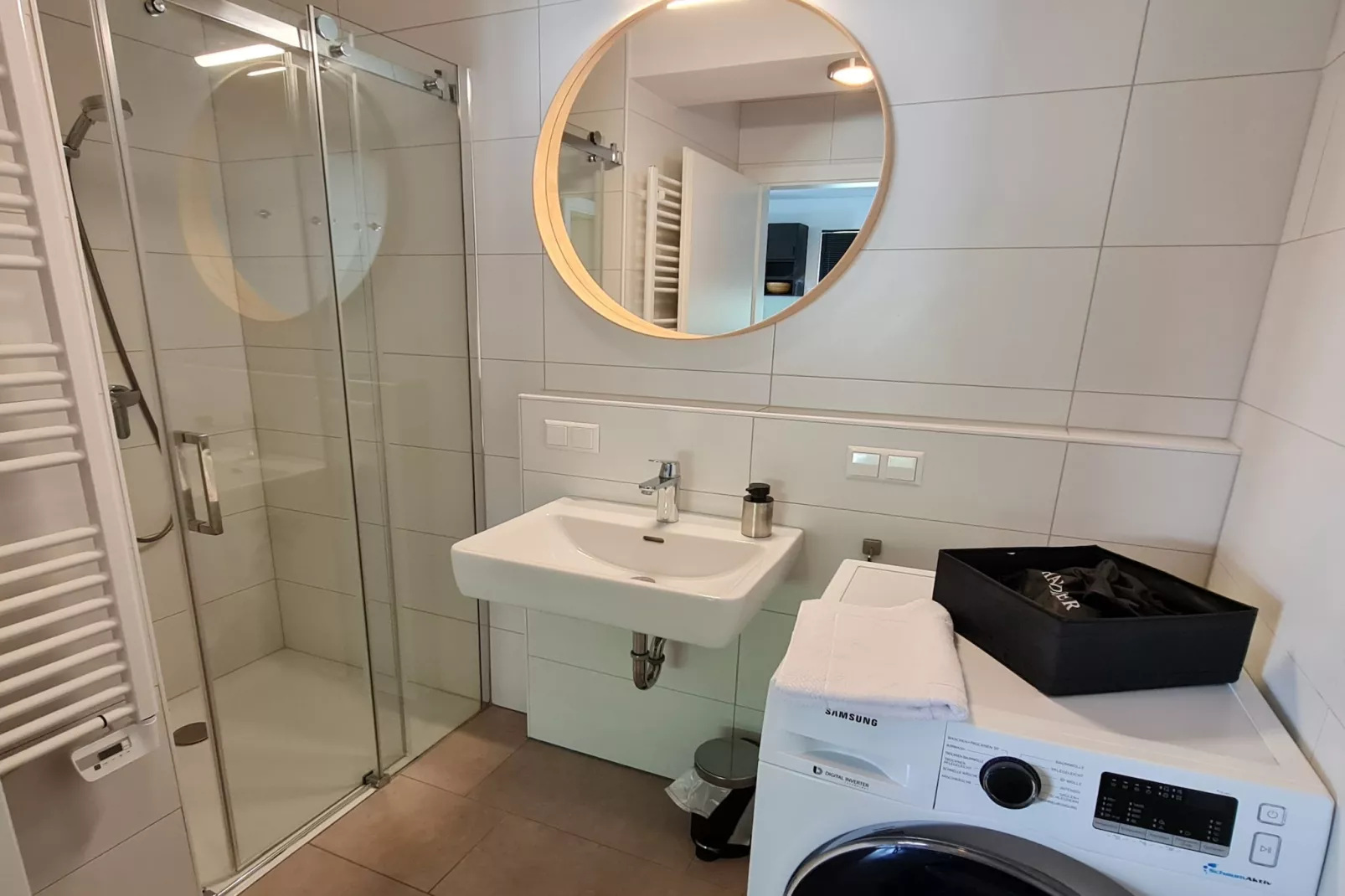Mountain View-Bathroom