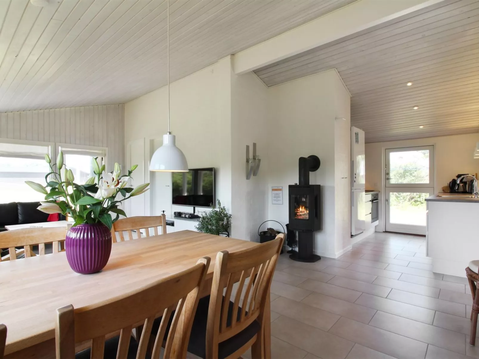 "Alberga" - 700m from the sea-Drinnen