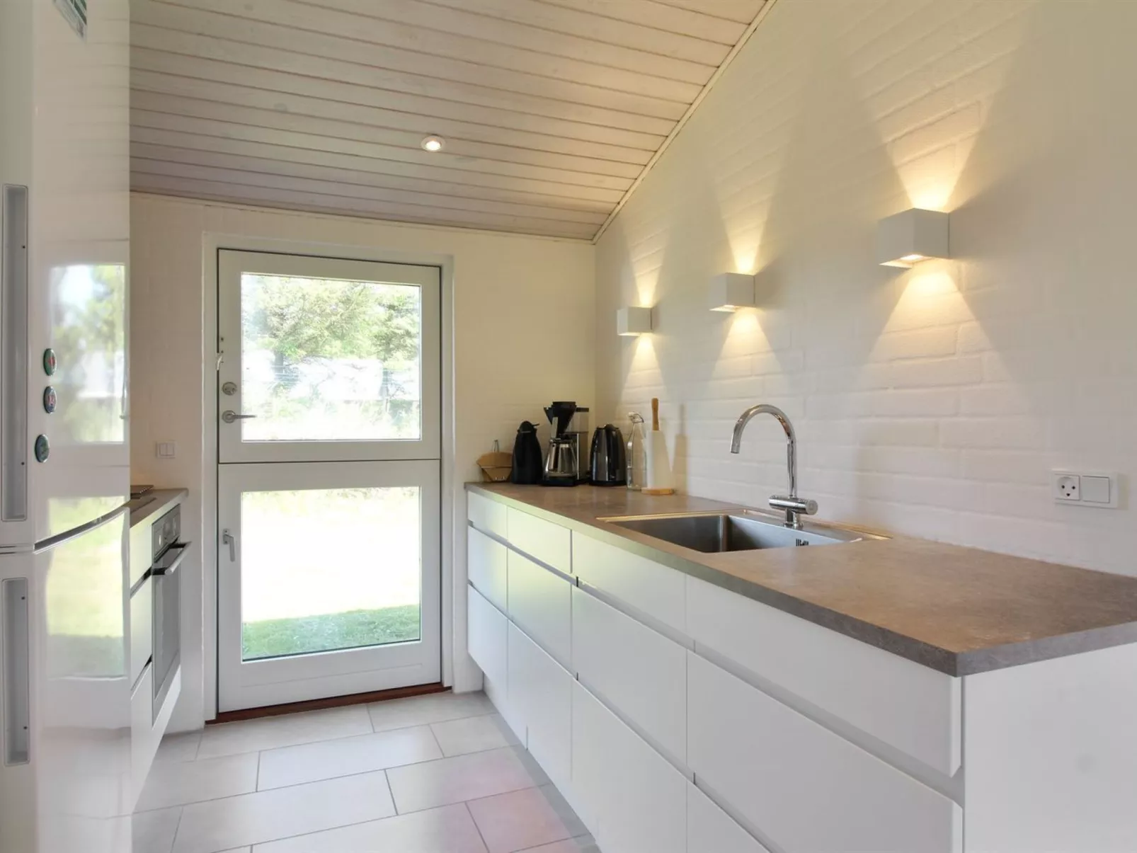 "Alberga" - 700m from the sea-Drinnen