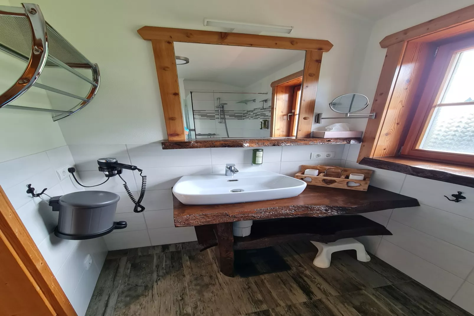 Felsenhütte-Bathroom