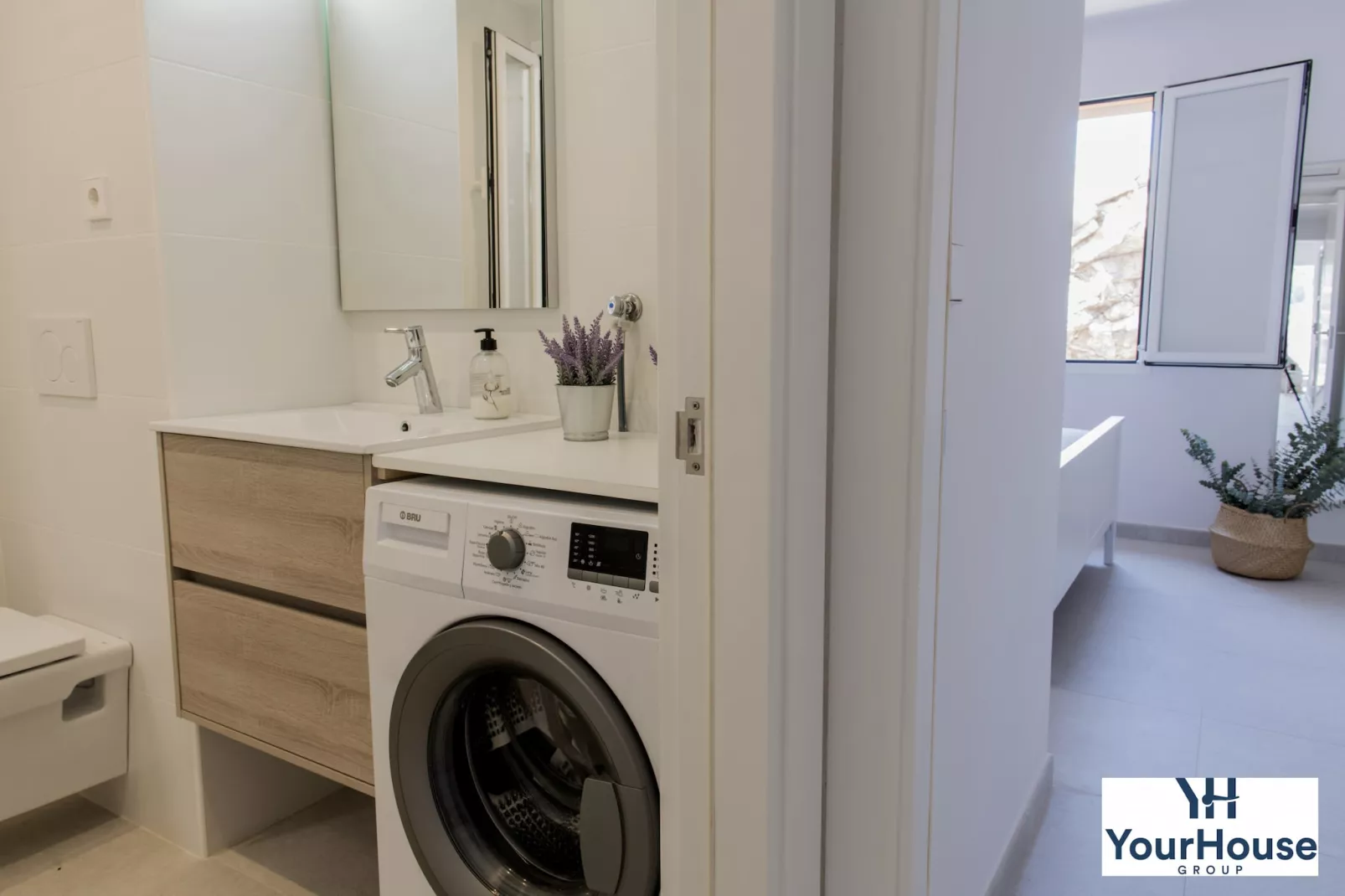 YourHouse Es Niu-Bathroom