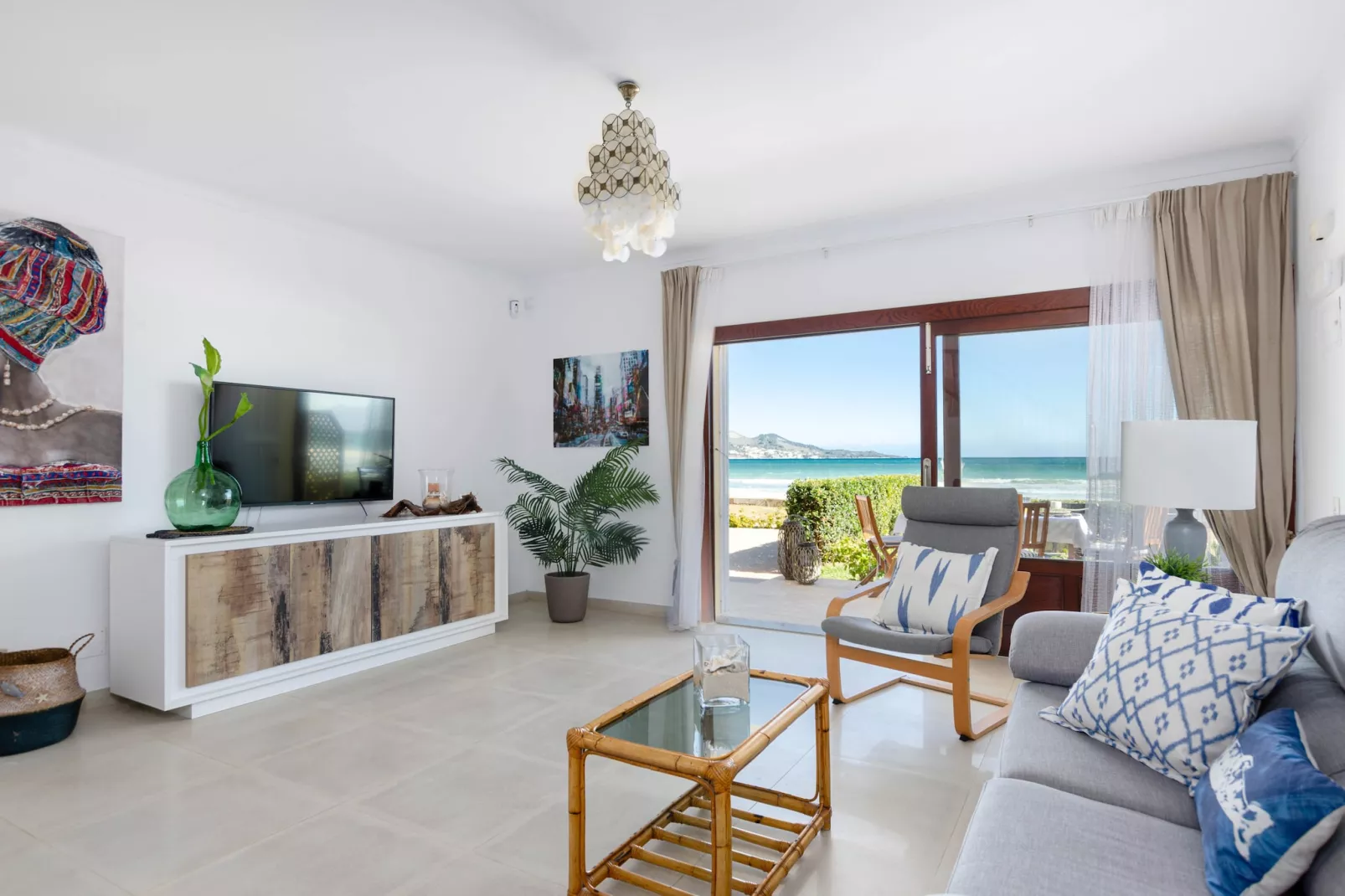 YourHouse Can Ines-Living room