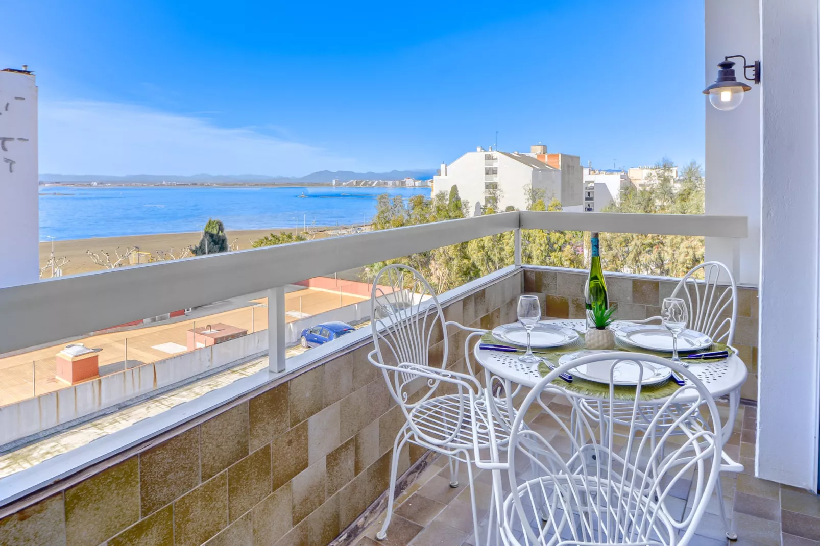 LA PUNTA 3 1 Roses-Terrace balcony