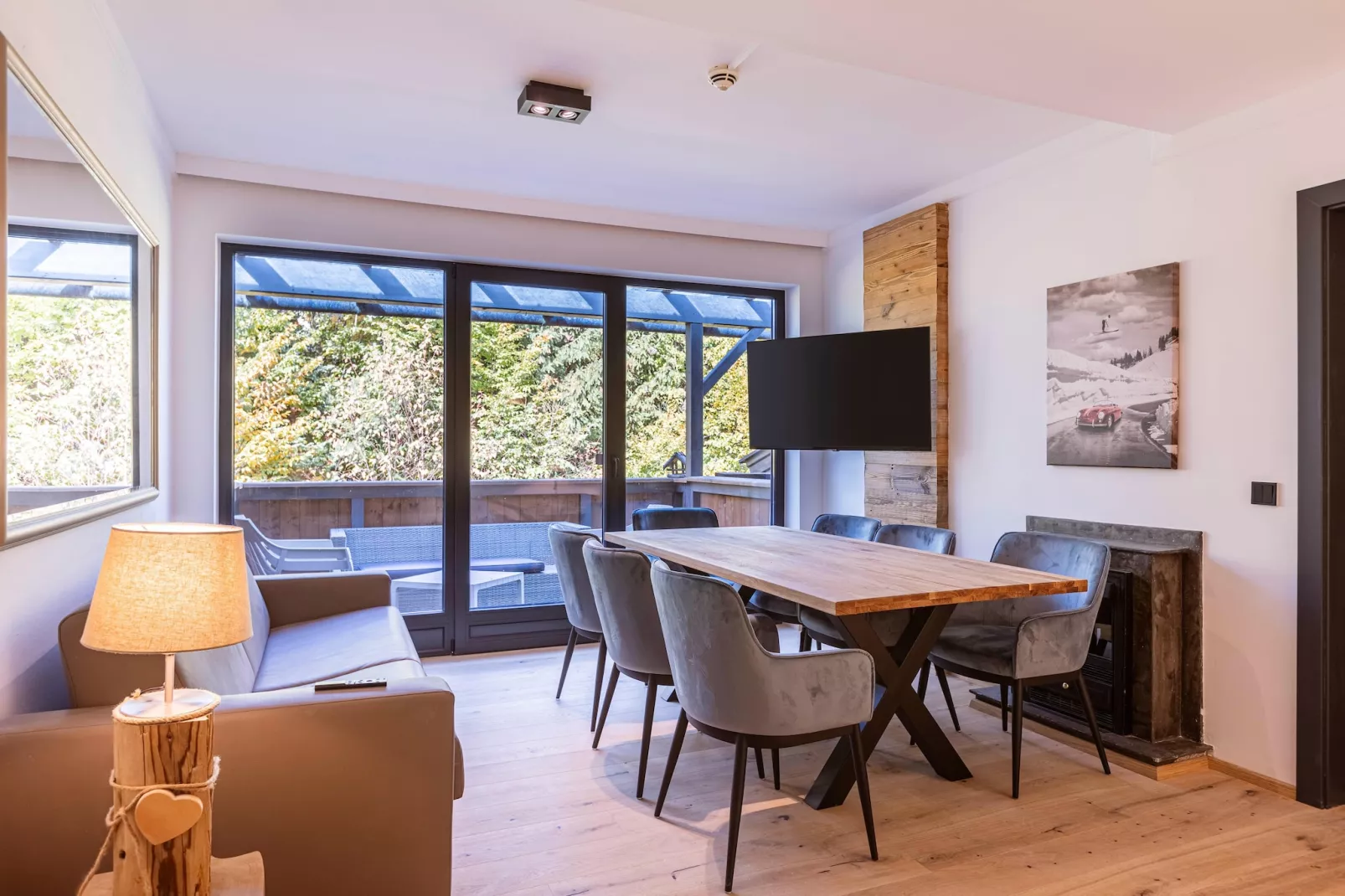 Saalbach Suite 7-Dining room