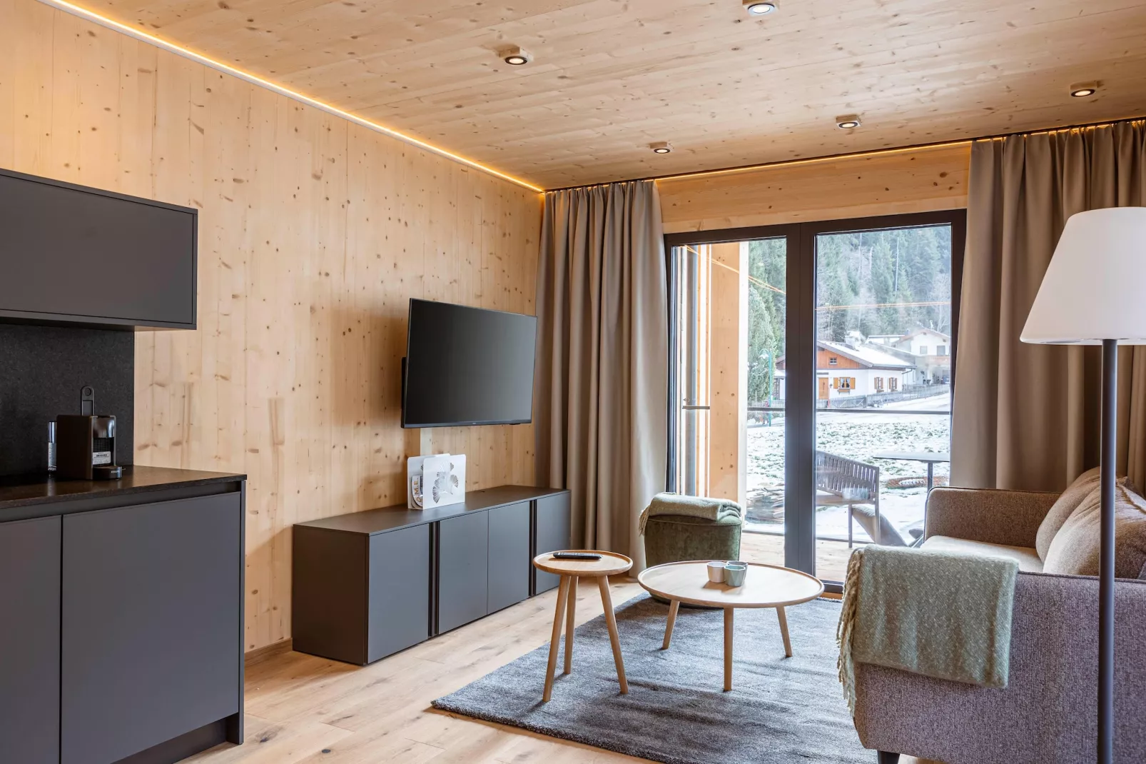 Saalbach Suite 8-Living room