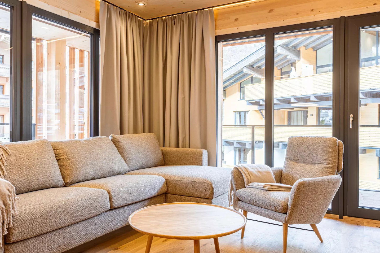 Saalbach Suite 8-Living room