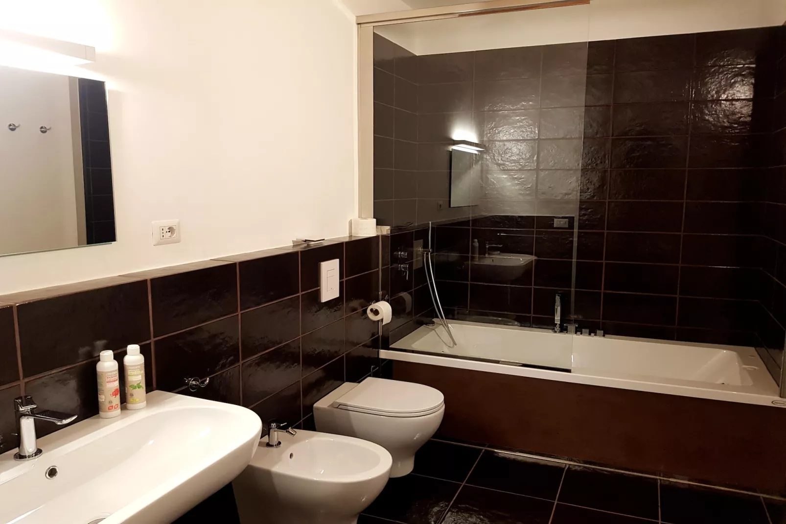 Salvia e Camelia-Bathroom