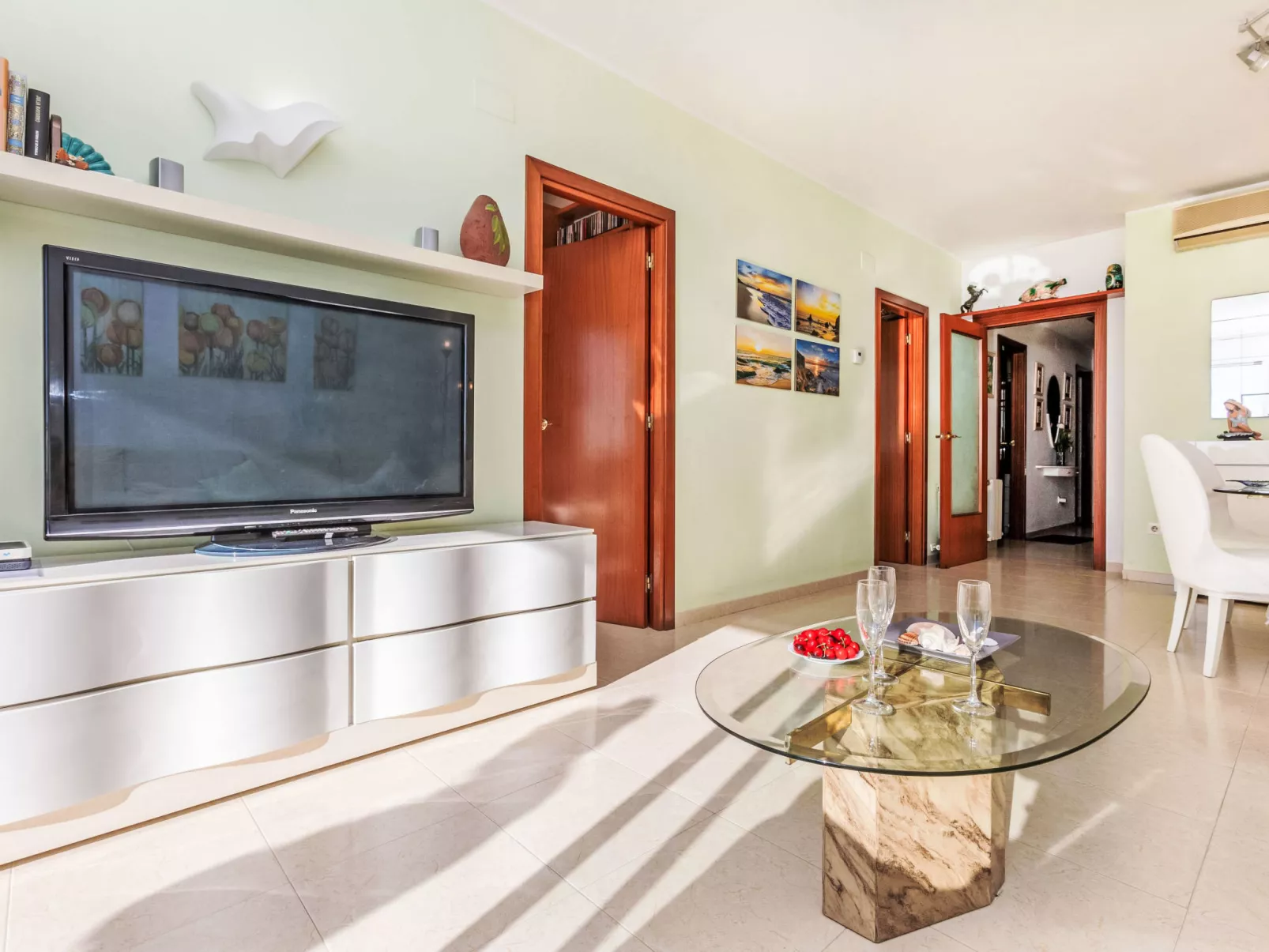 Jardin del Mar-Inside