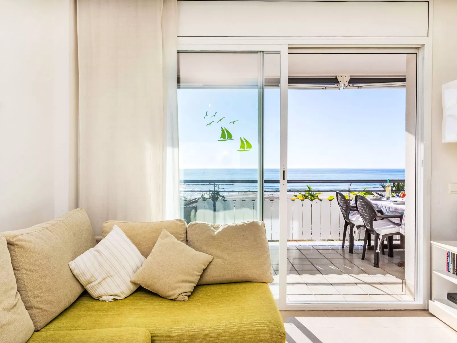 Jardin del Mar-Inside