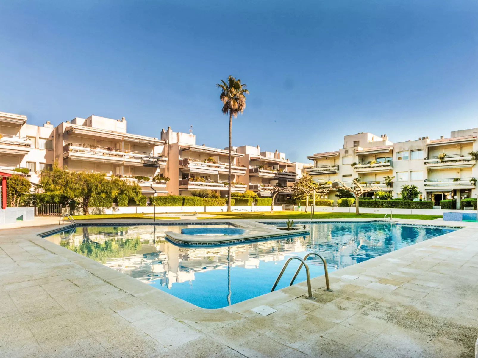 Jardin del Mar-Outside