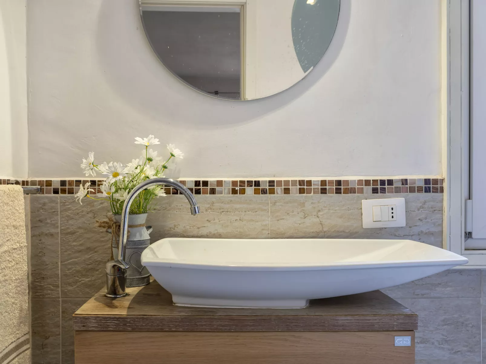 D4 - I1, Baia de Bahas-Inside