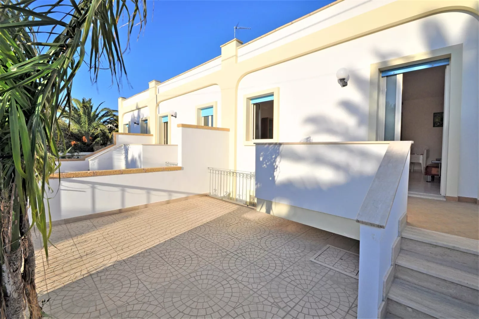 Bianco Azzurro-Exterior summer