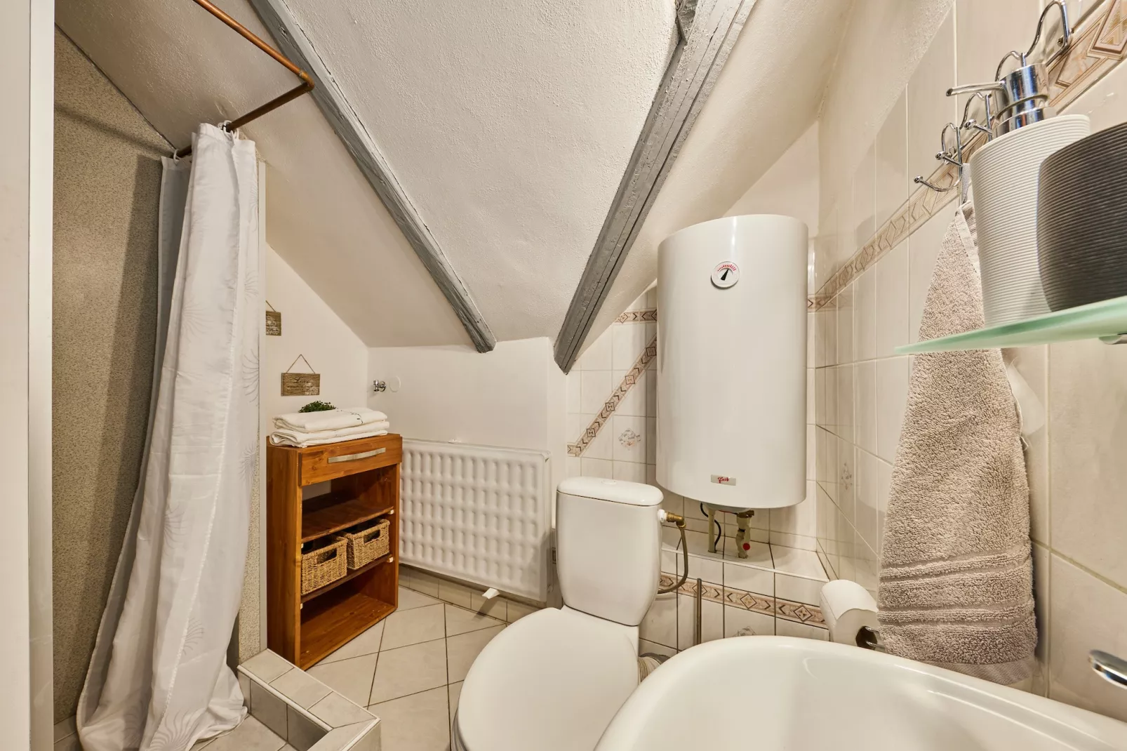 Albrechtice LAT085-Bathroom