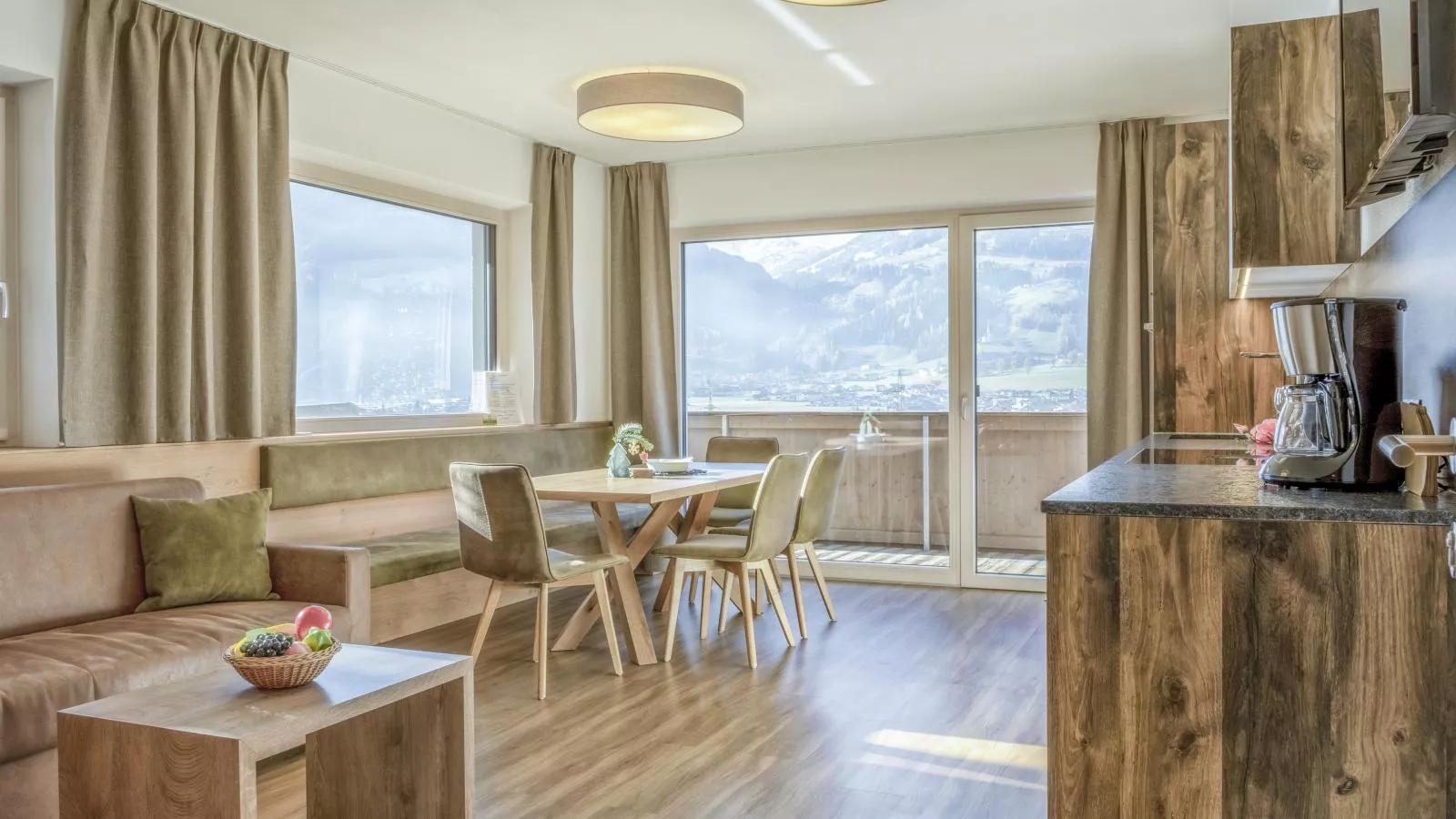 Helfenstein Lodge-Living room