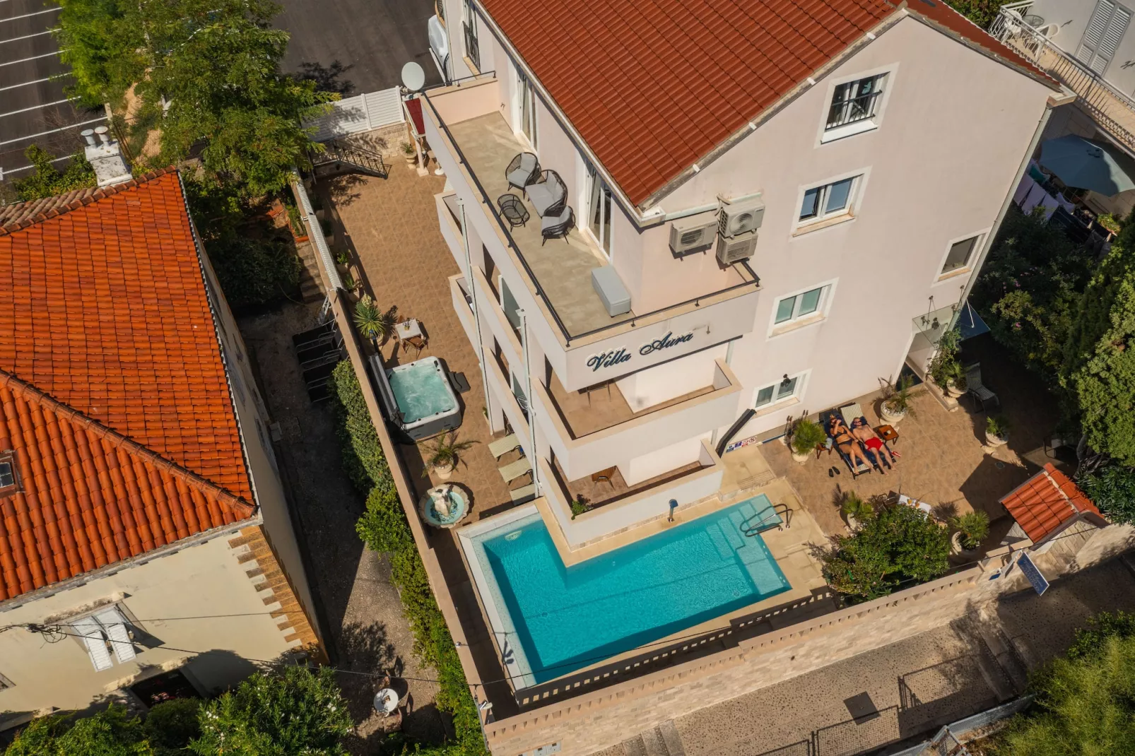 Apartments Aura - Comfort Studio Apartment 2 with shared swimming pool-Outdoor