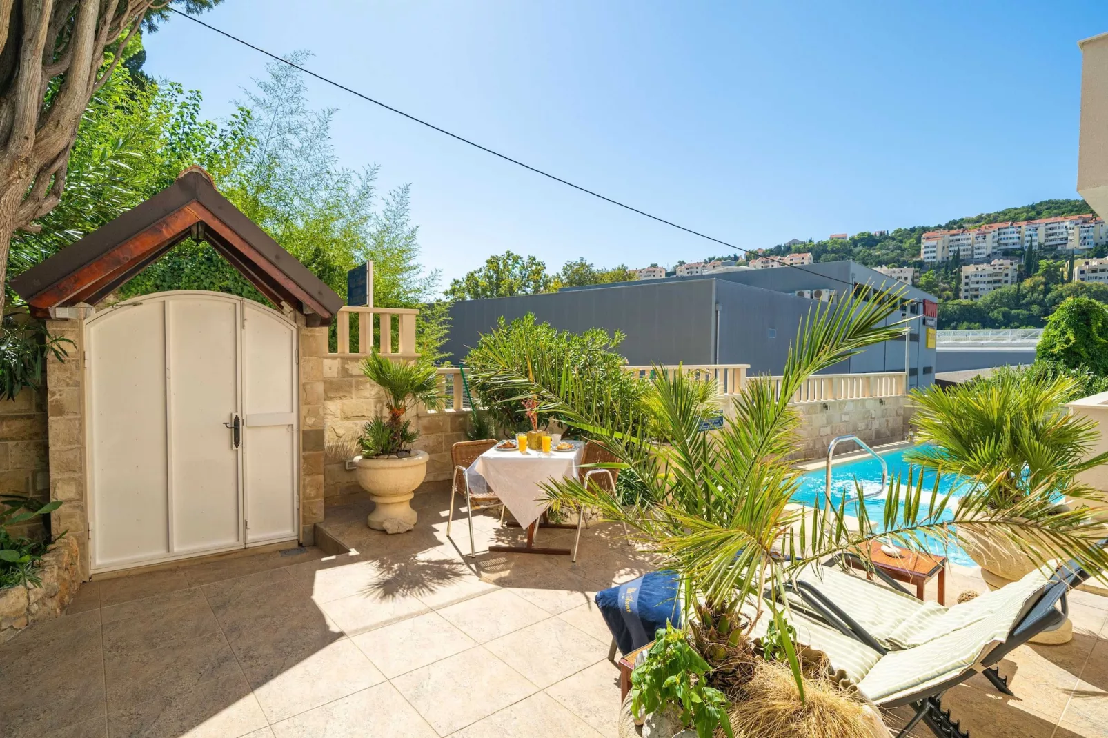 Apartments Aura - Comfort Studio Apartment 2 with shared swimming pool-Outdoor