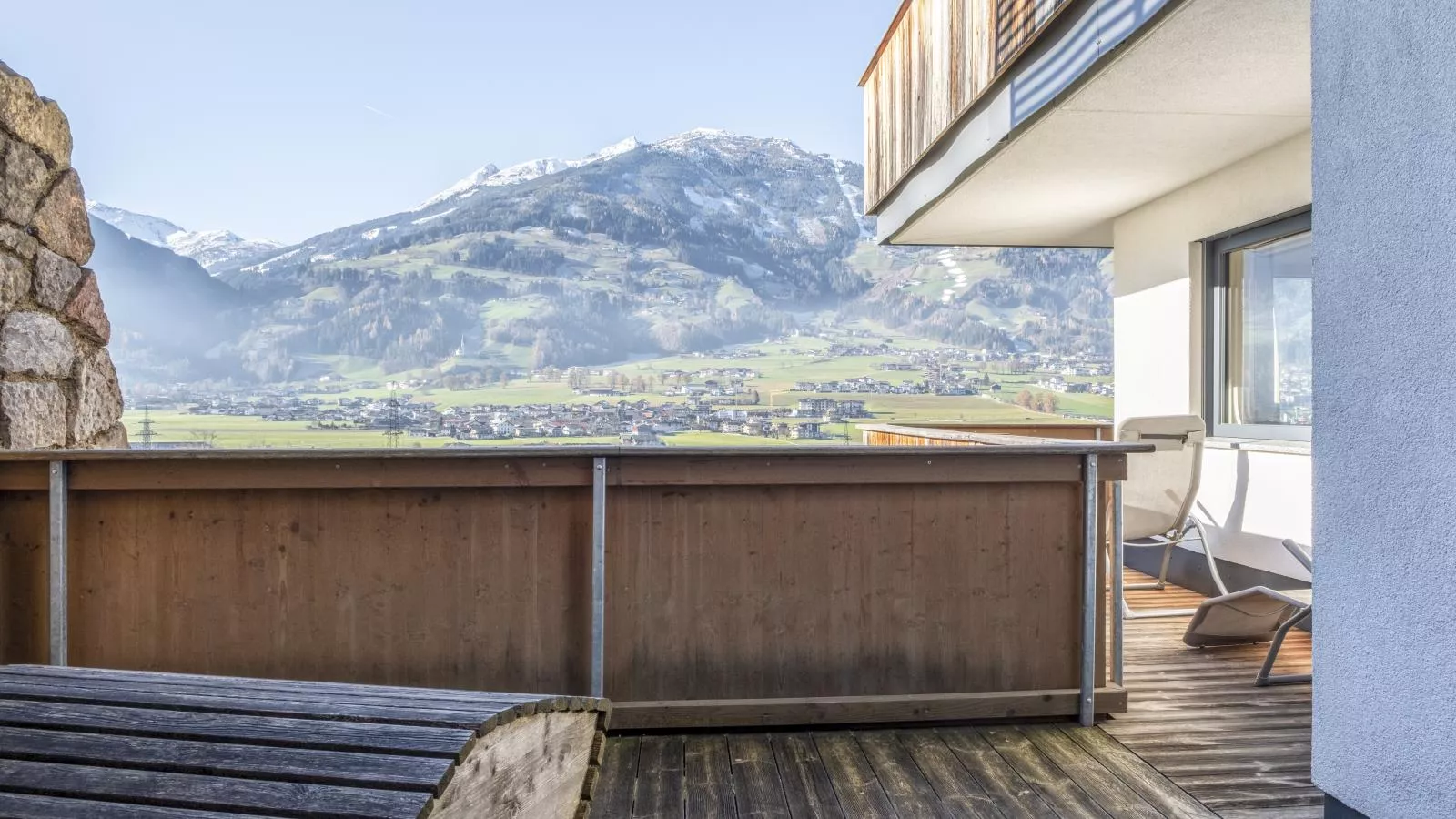 Helfenstein Lodge-Terrace balcony