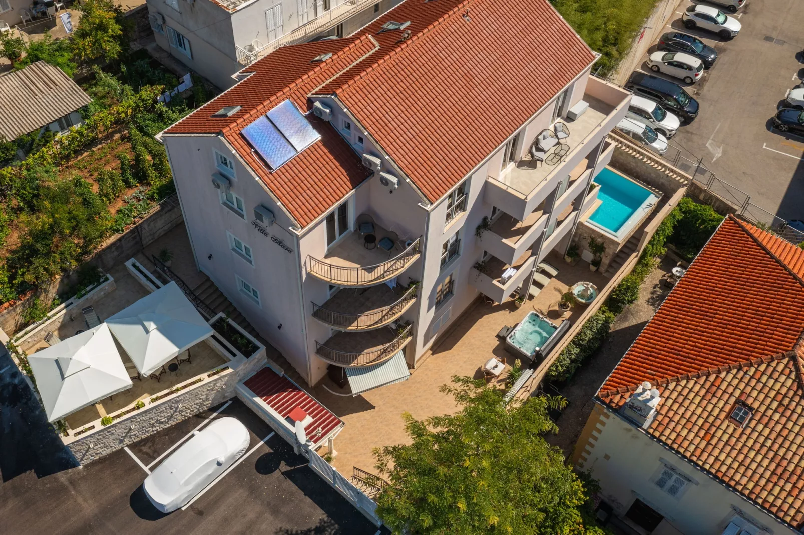 Apartments Aura - Comfort Studio Apartment 2 with shared swimming pool-Outdoor