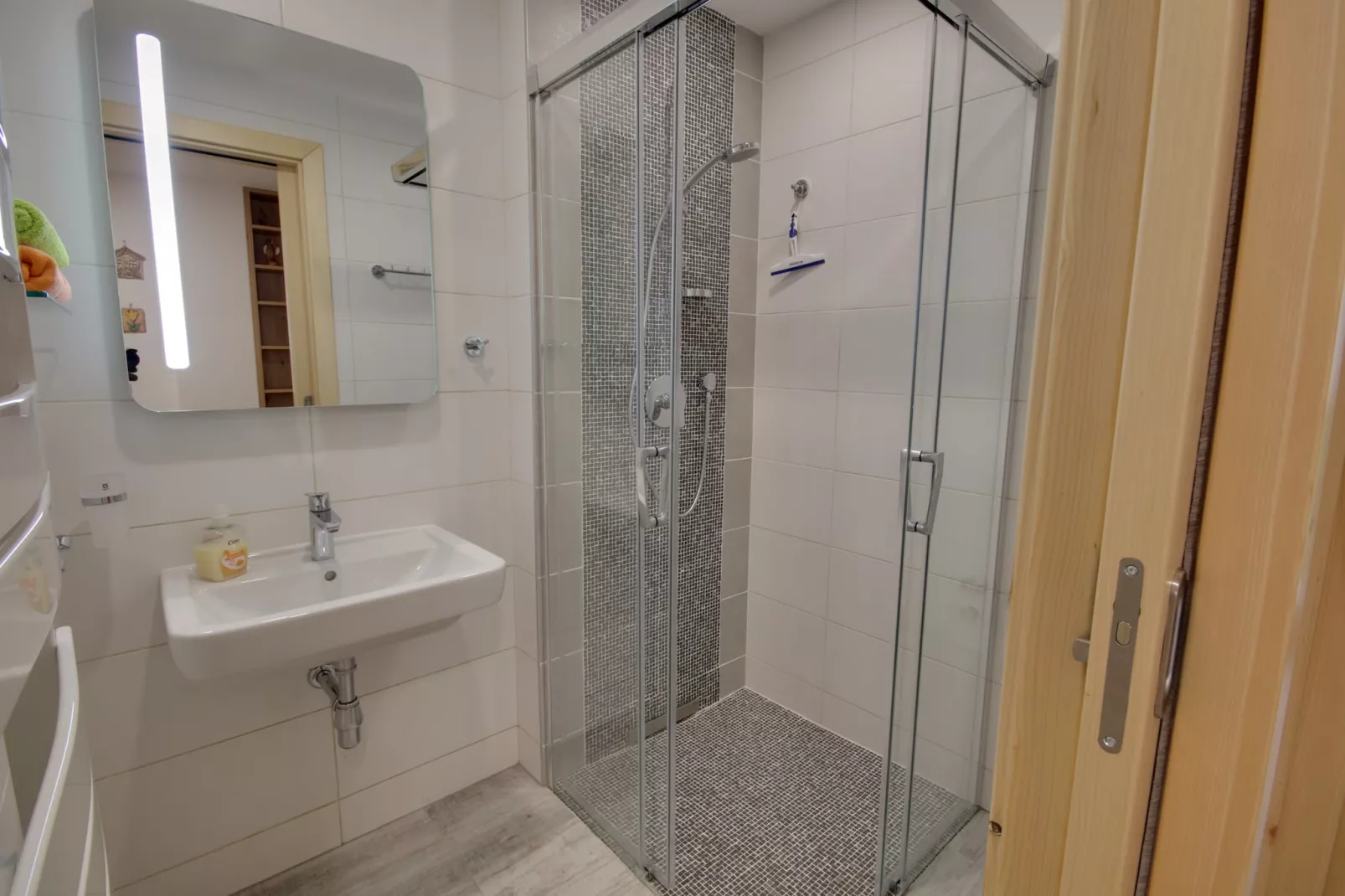 Korenov LPM010-Bathroom