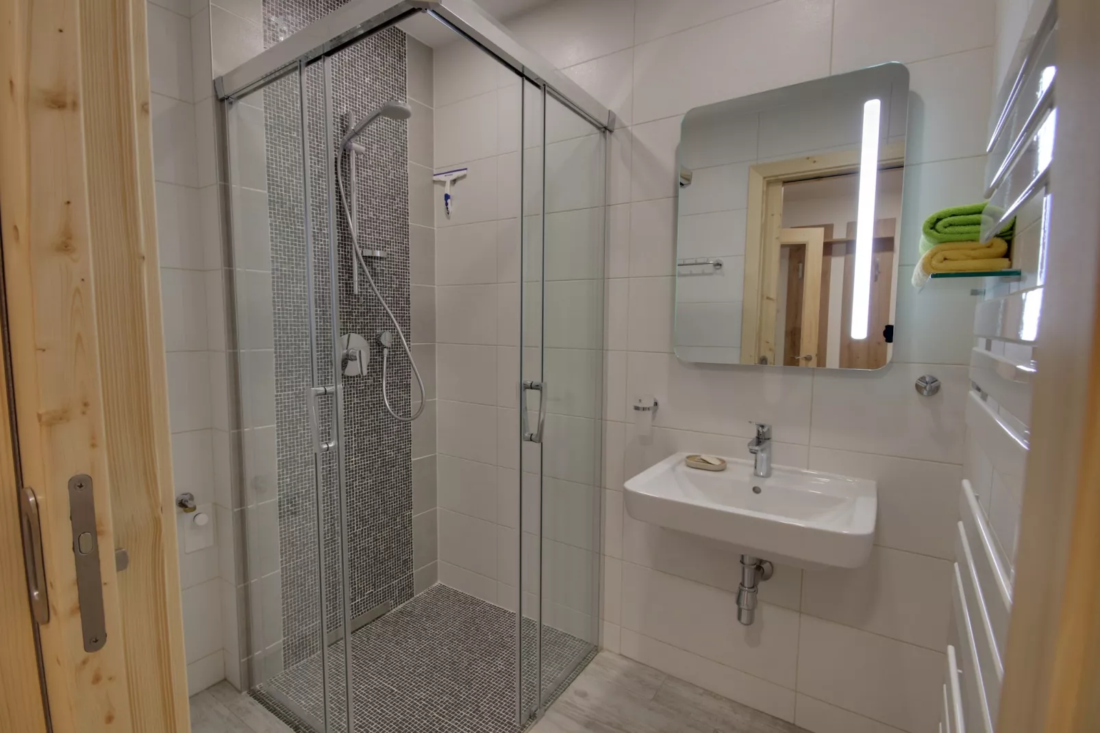 Korenov LPM010-Bathroom